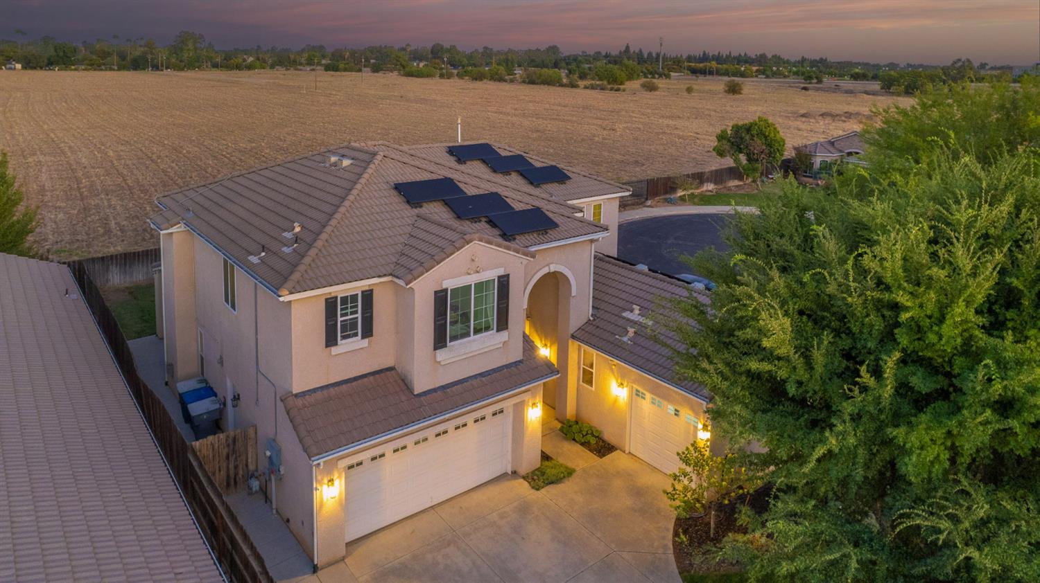 1051 N Coventry Ave, Clovis, CA 93611