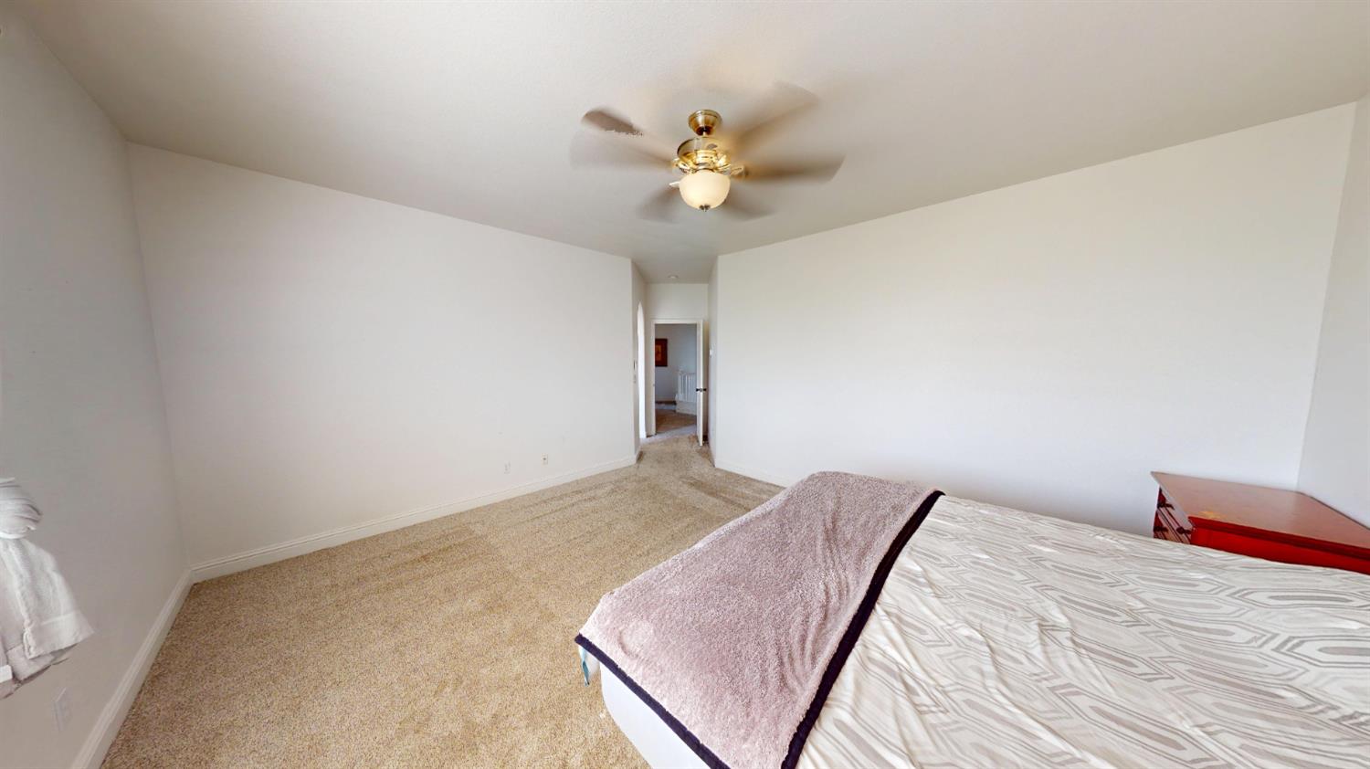 1051 N Coventry Ave, Clovis, CA 93611