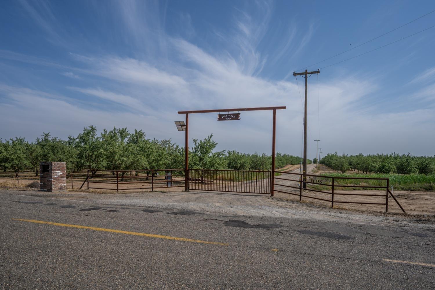 14155 Buchanan Hollow, Le Grand, CA 95333