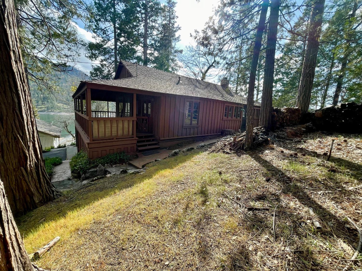 39121 Lake Drive, Bass Lake, CA 93604