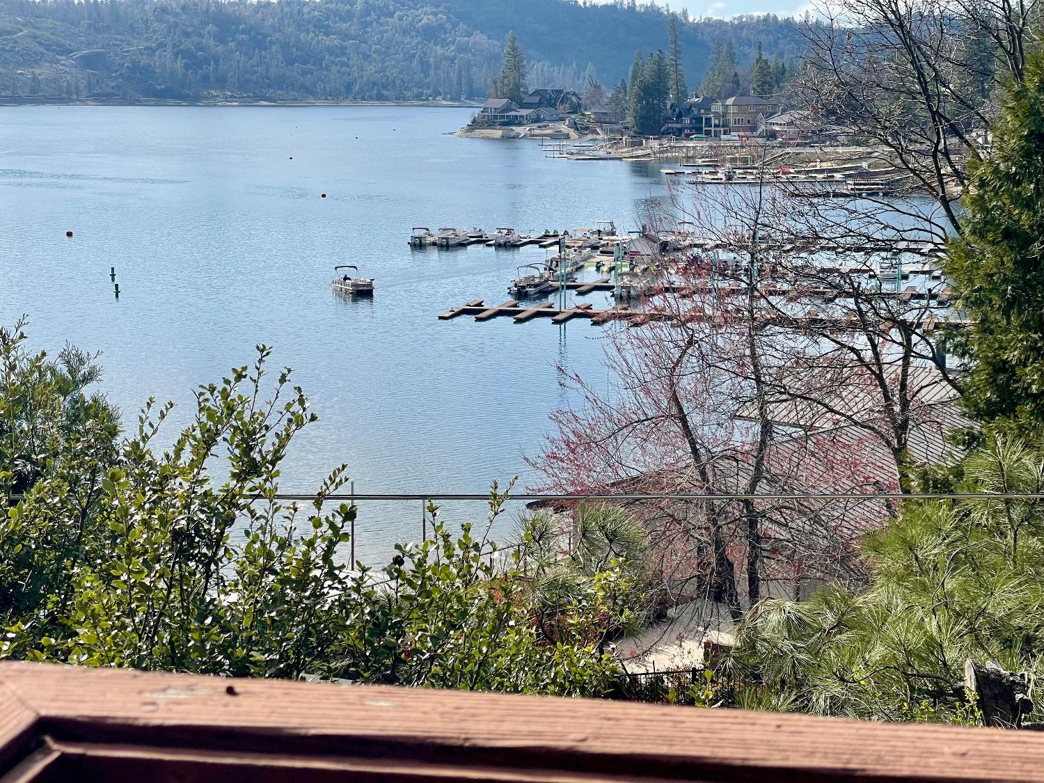39121 Lake Drive, Bass Lake, CA 93604
