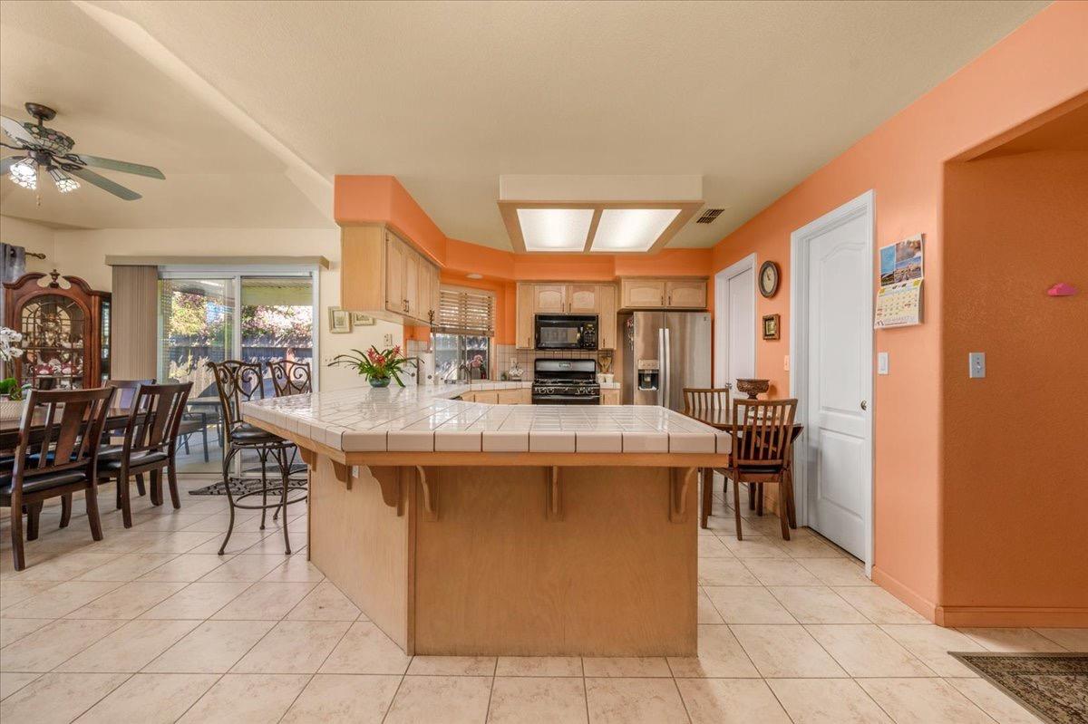 6305 N Marty Ave, Fresno, CA 93711