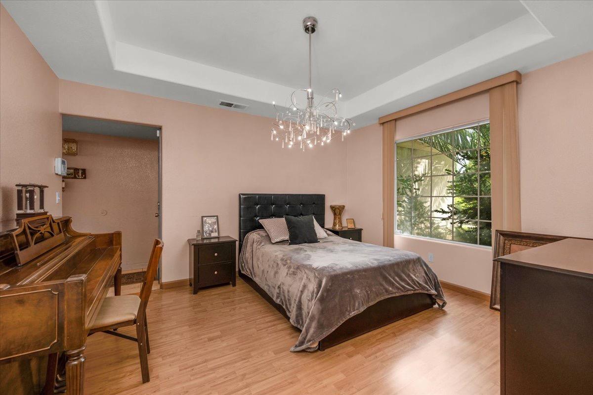 6305 N Marty Ave, Fresno, CA 93711