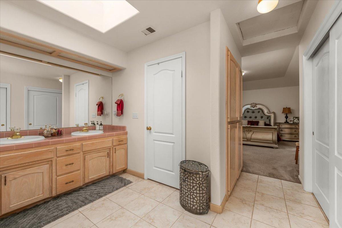 6305 N Marty Ave, Fresno, CA 93711