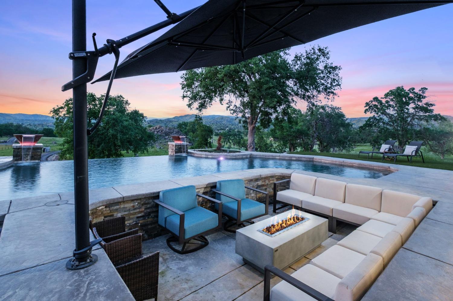 17159 Coyote Pass Ln, Clovis, CA 93619