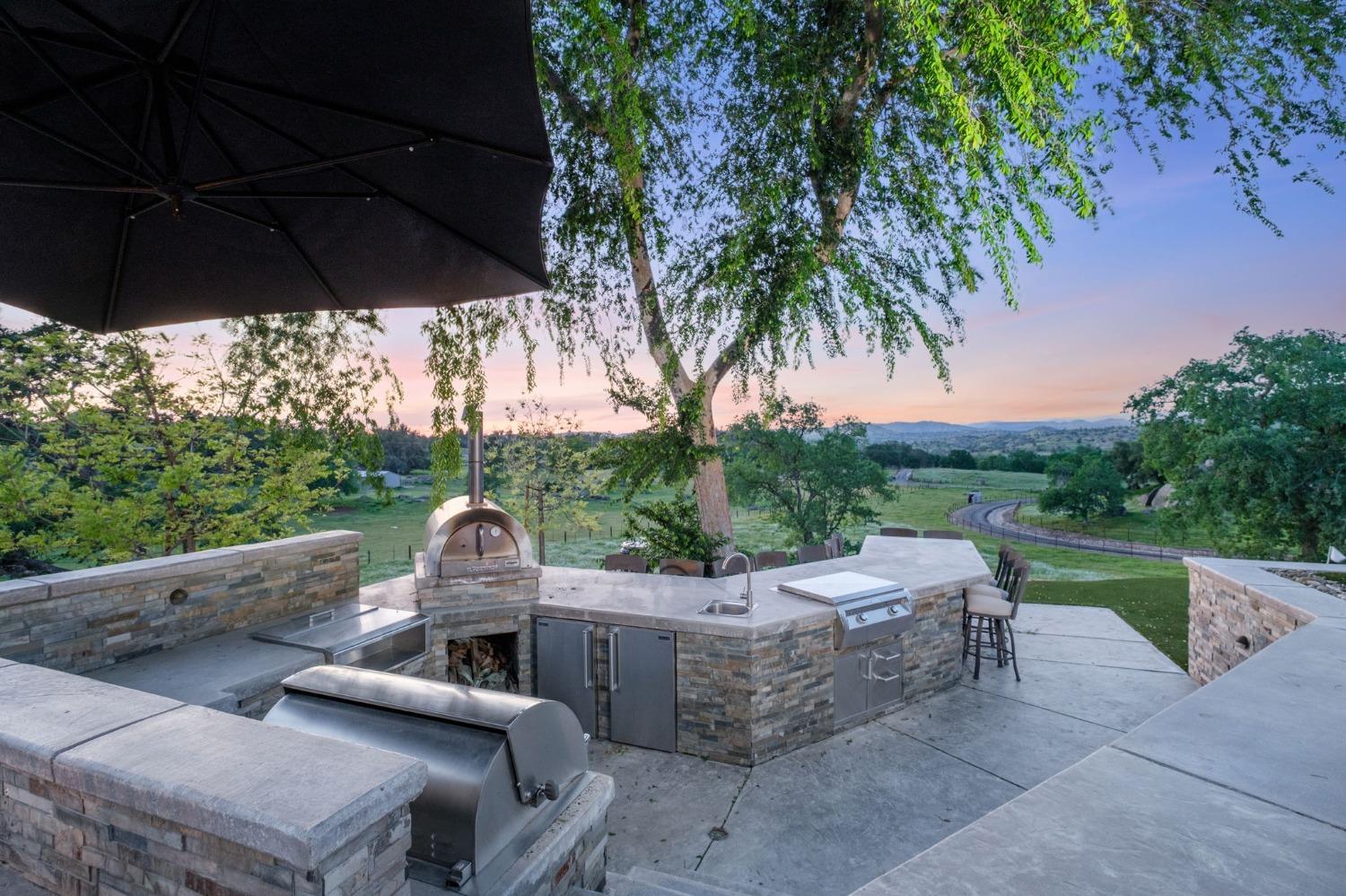 17159 Coyote Pass Ln, Clovis, CA 93619