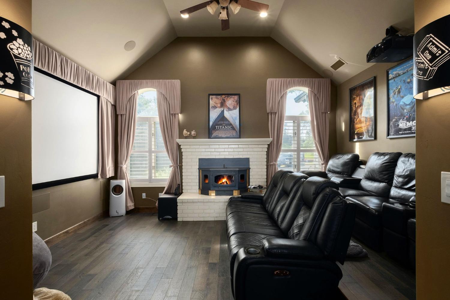 17159 Coyote Pass Ln, Clovis, CA 93619