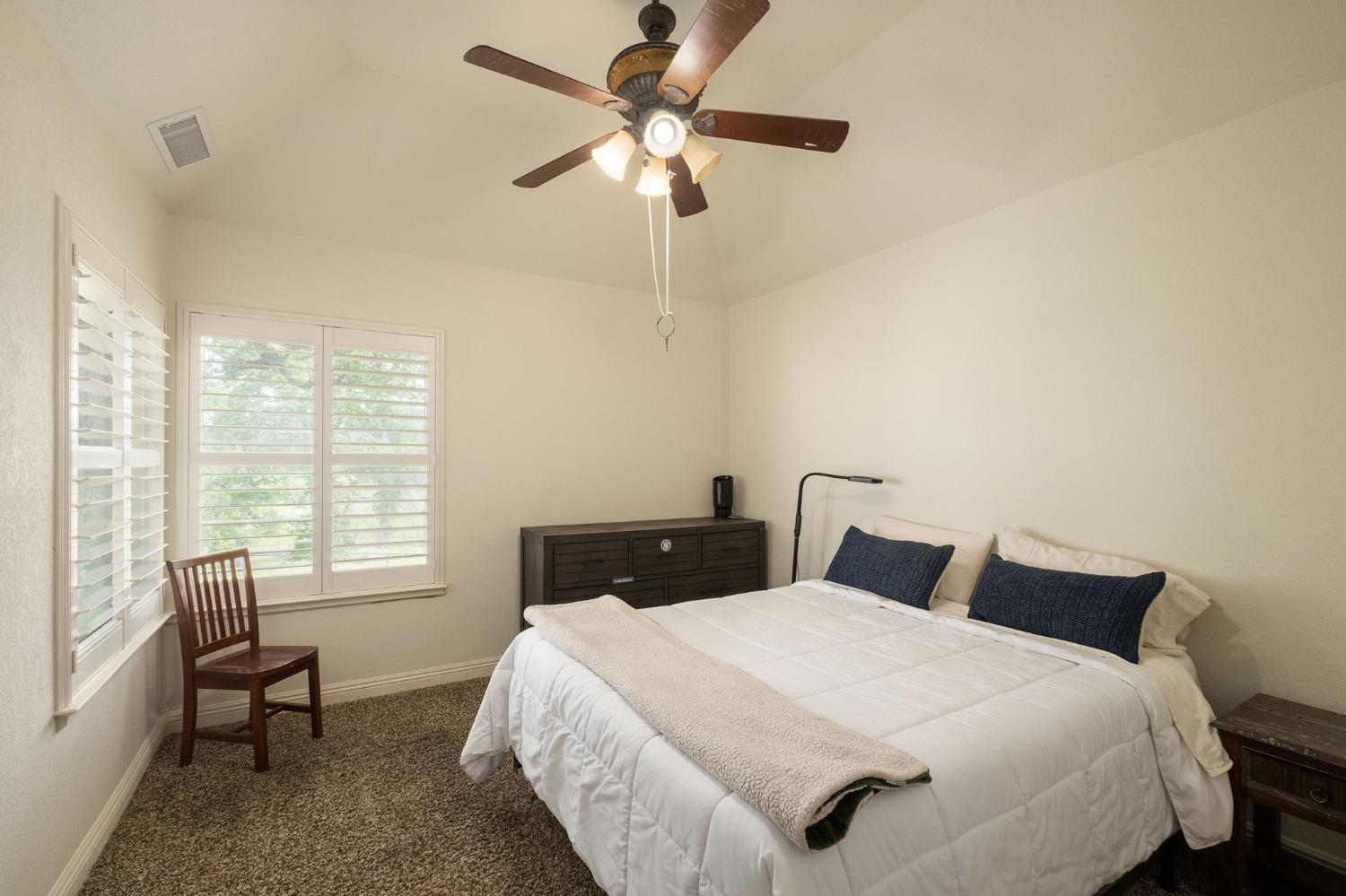 17159 Coyote Pass Ln, Clovis, CA 93619