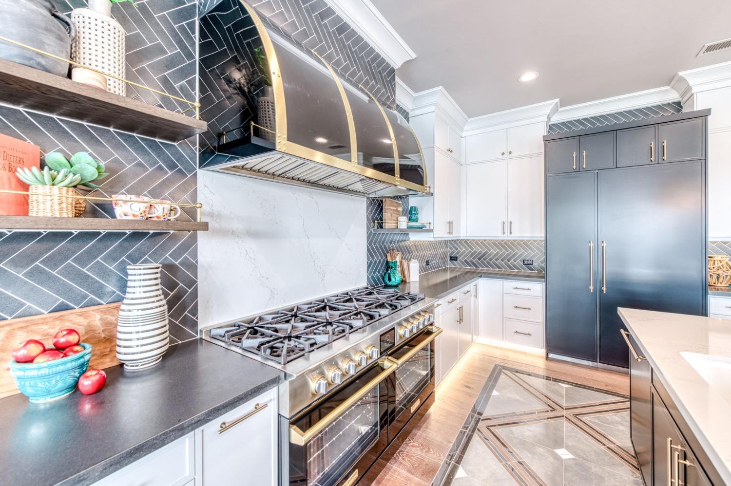 11417 N Portofino Dr, Fresno, CA 93730