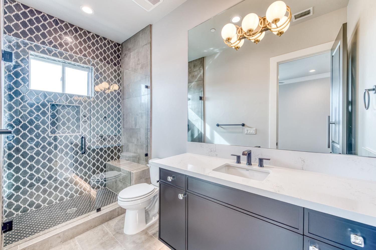 11417 N Portofino Dr, Fresno, CA 93730