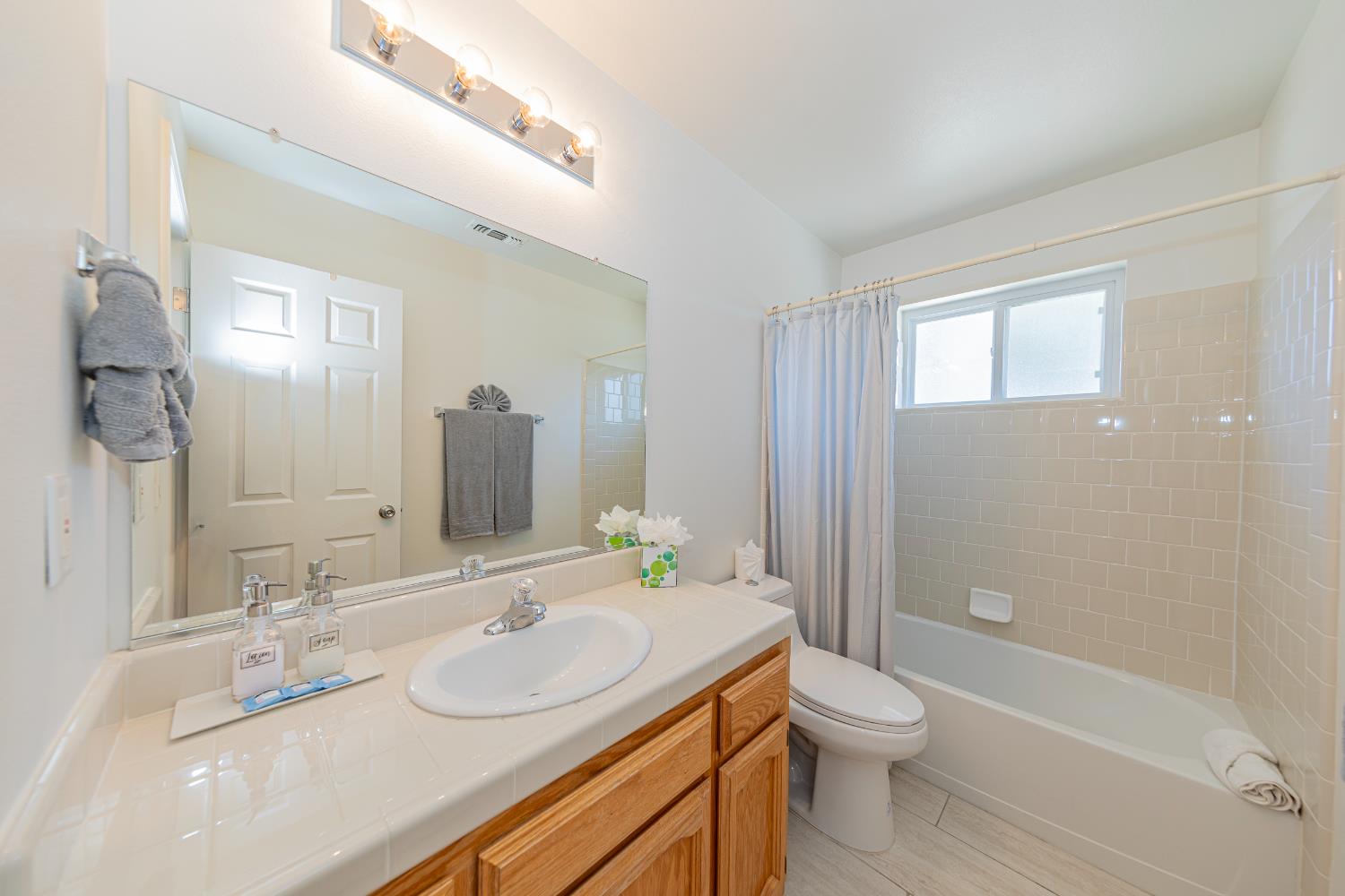 47180 Lookout Mountain Dr, Coarsegold, CA 93614