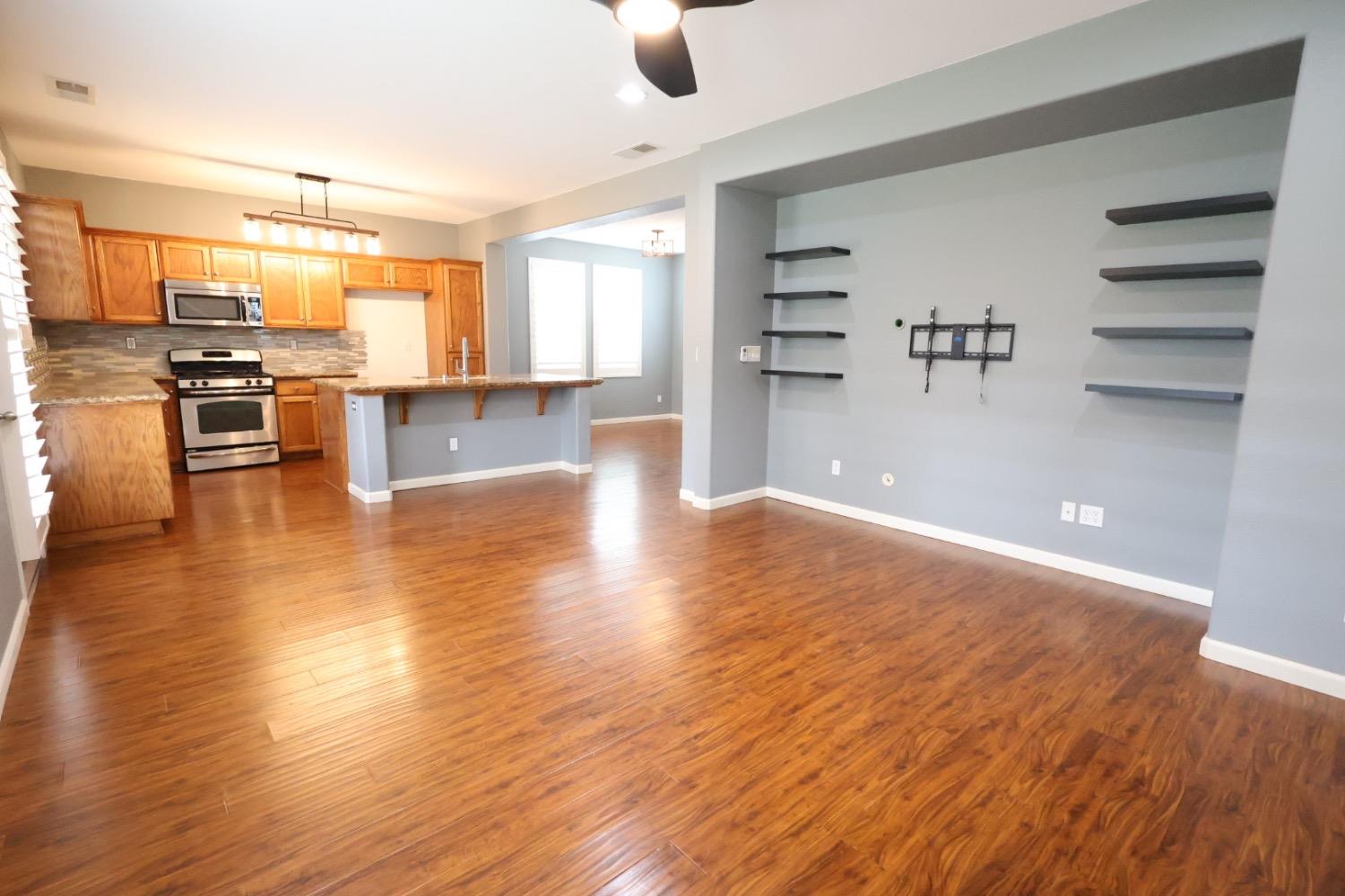 7369 E Garland Ave, Fresno, CA 93737