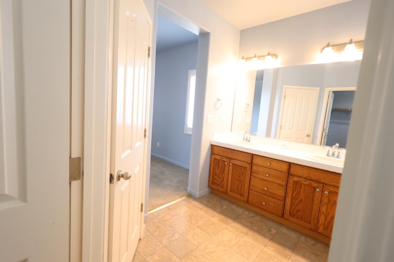 7369 E Garland Ave, Fresno, CA 93737