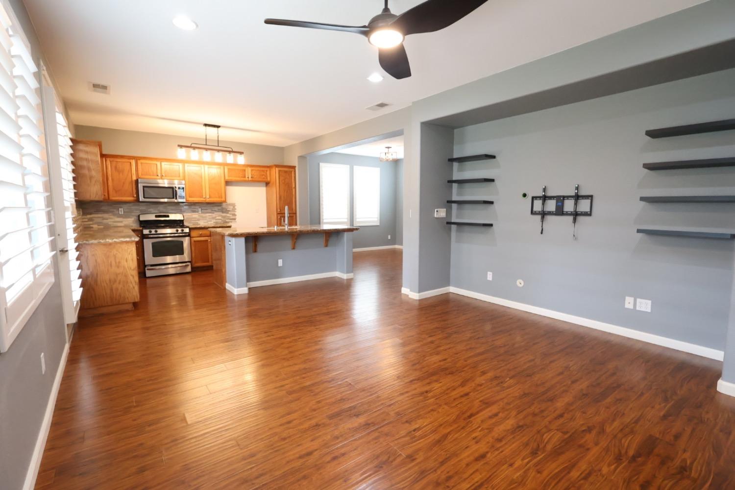 7369 E Garland Ave, Fresno, CA 93737