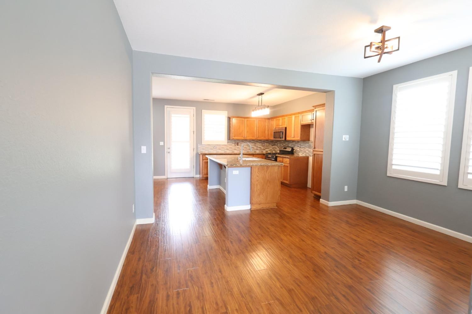 7369 E Garland Ave, Fresno, CA 93737