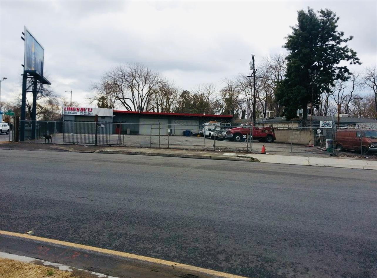 303 W Belmont Ave, Fresno, CA 93728