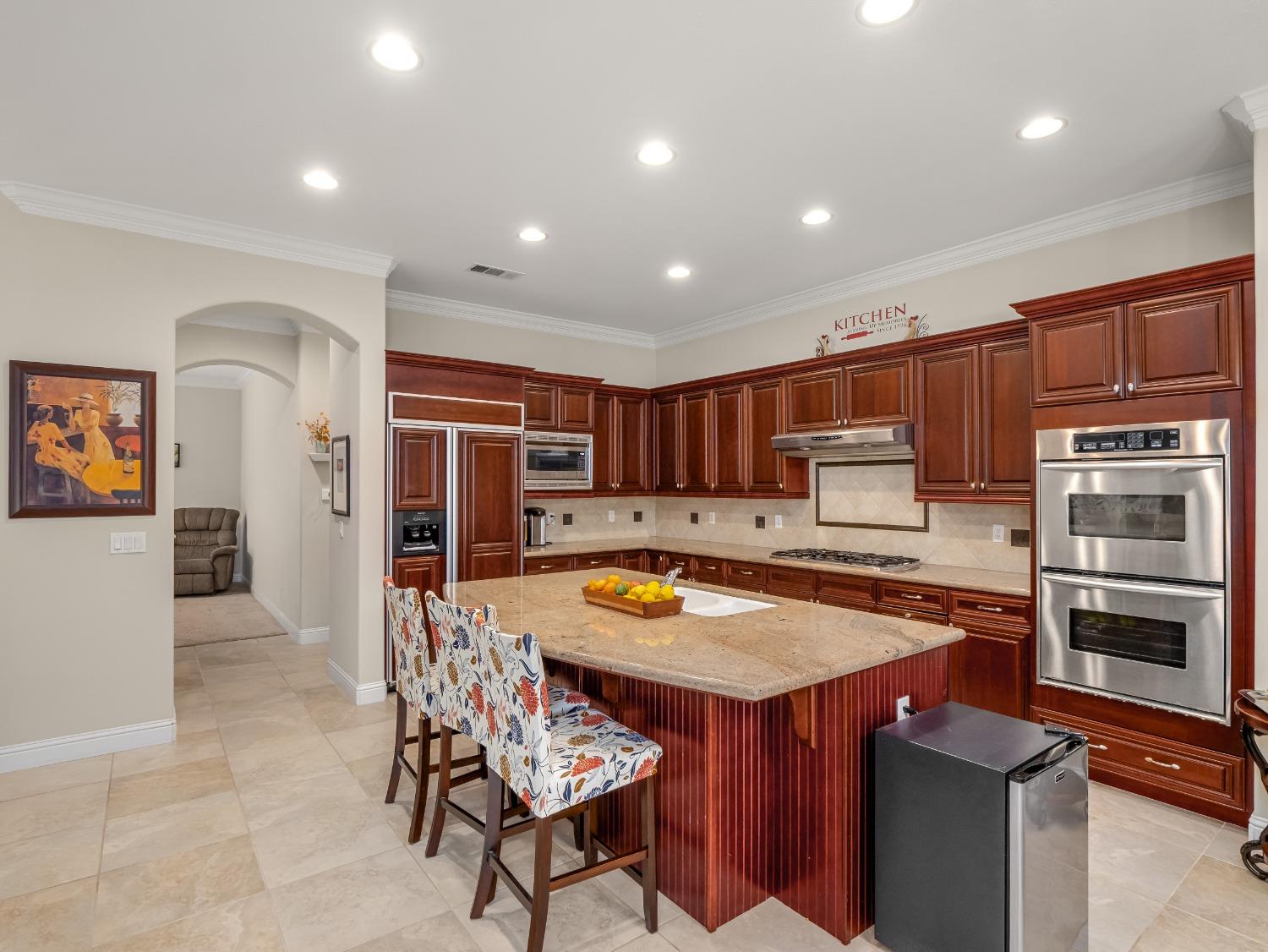 10640 N Old Course Dr, Fresno, CA 93730