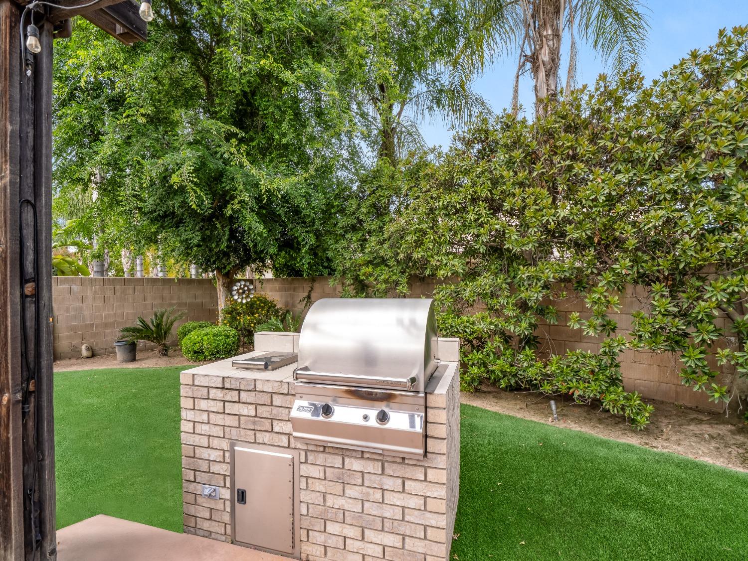 10640 N Old Course Dr, Fresno, CA 93730