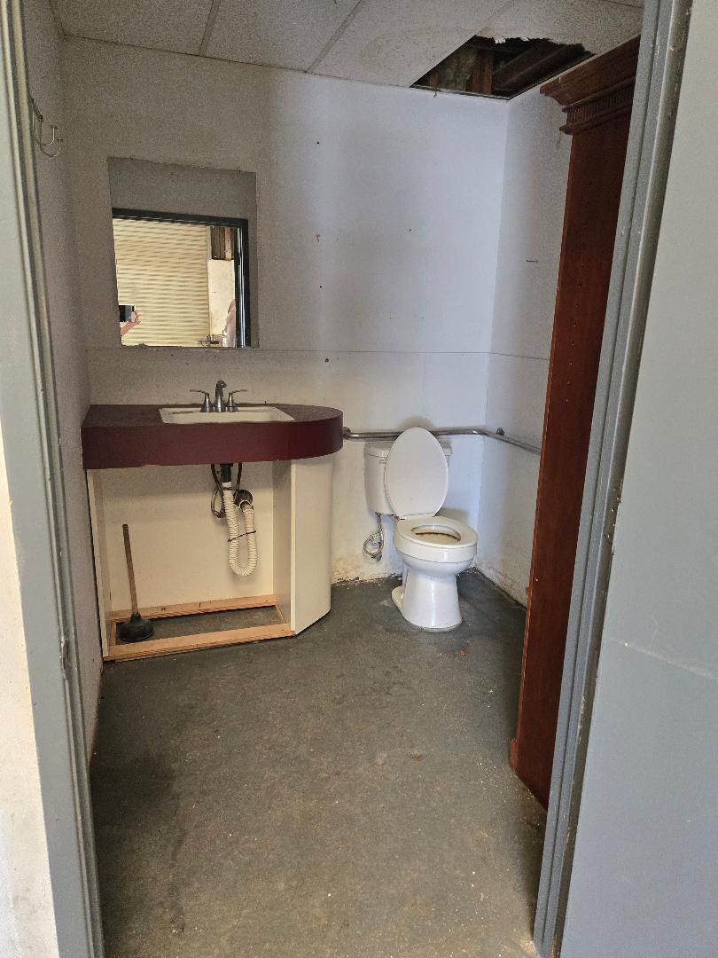 2024 E Lewis Ave, Fresno, CA 9370