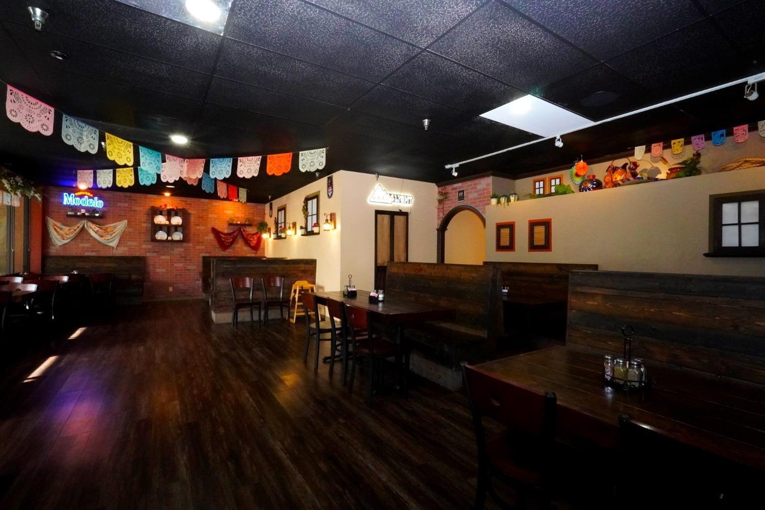 3050 W Shaw Ave, Fresno, CA 93711