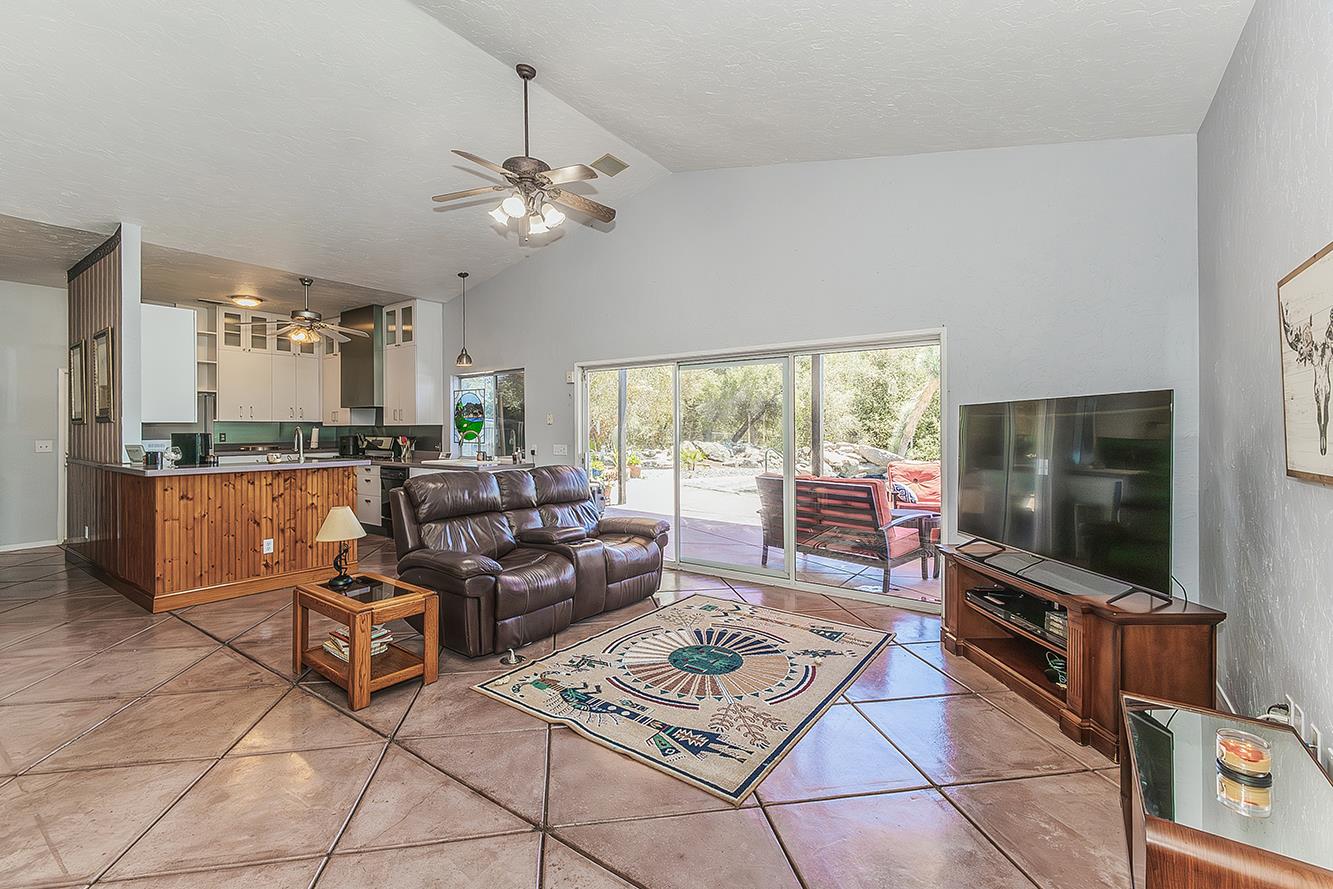 33477 Cottontail, Auberry, CA 93602