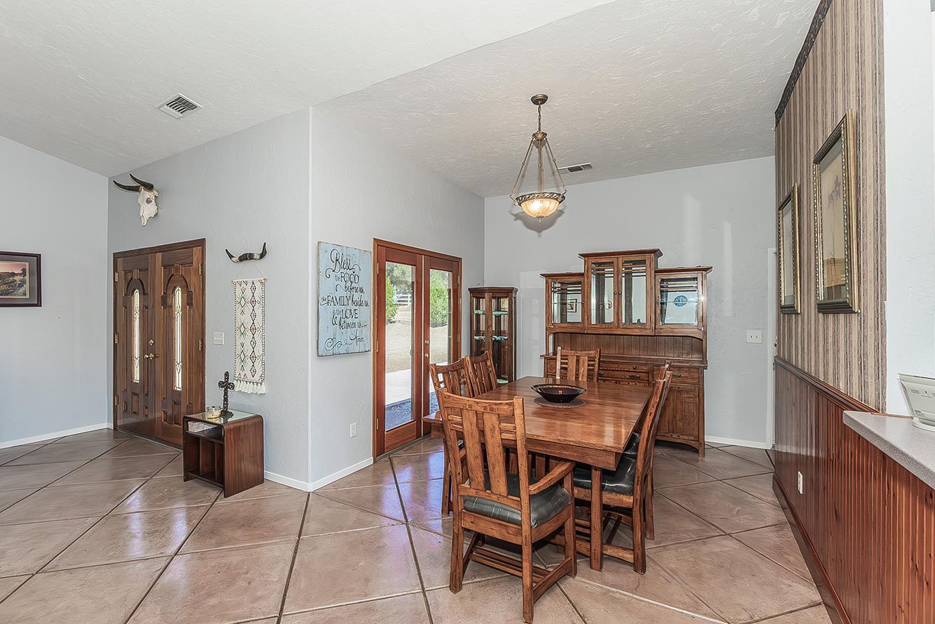 33477 Cottontail, Auberry, CA 93602