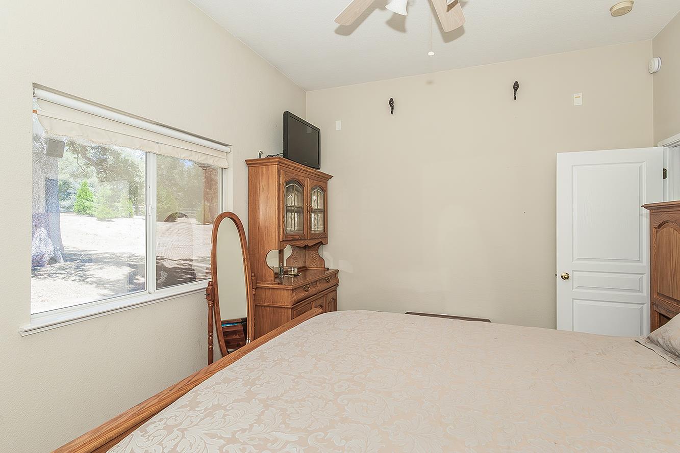 33477 Cottontail, Auberry, CA 93602