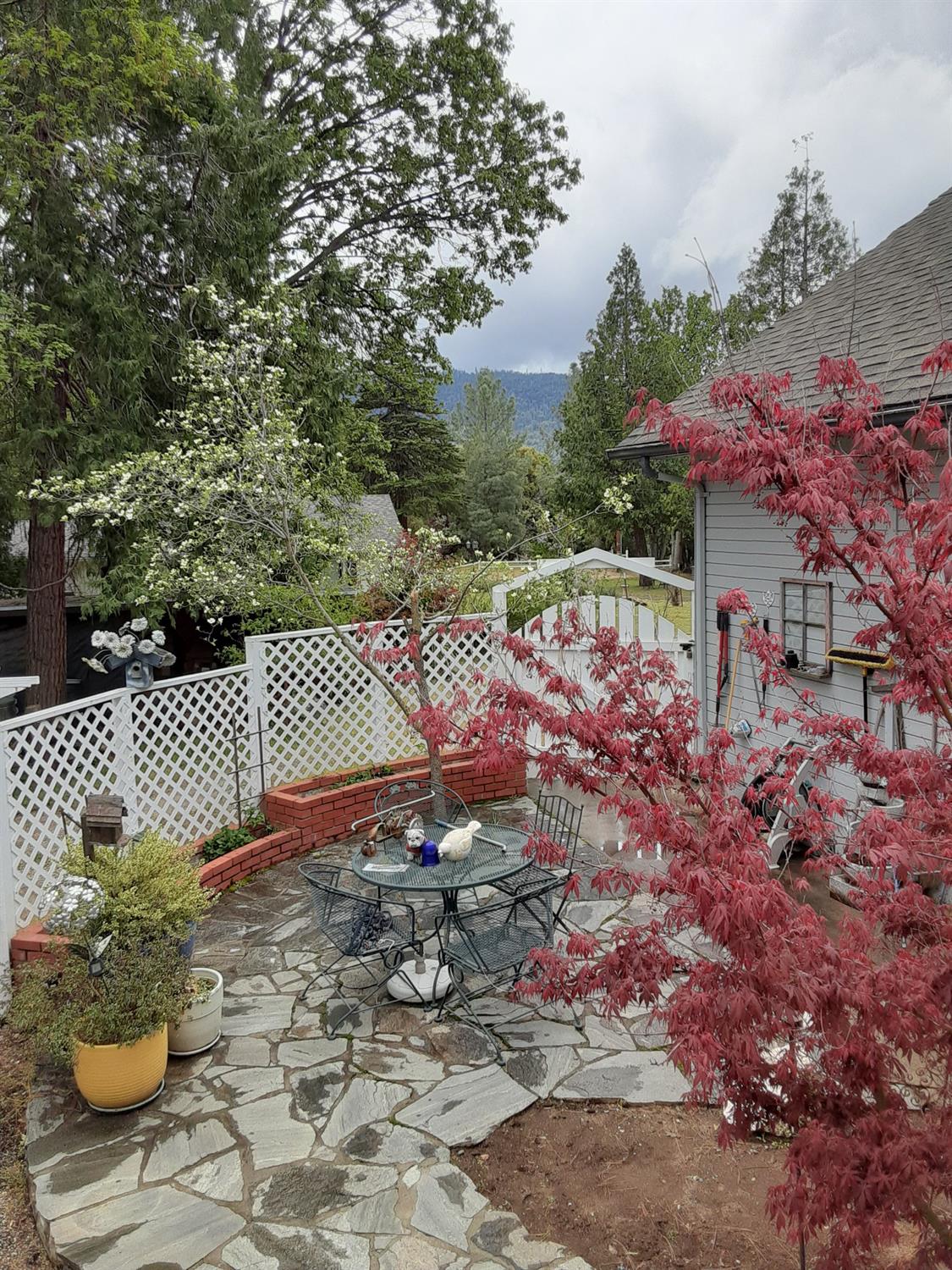 51192 Bon Veu Dr, Oakhurst, CA 93644