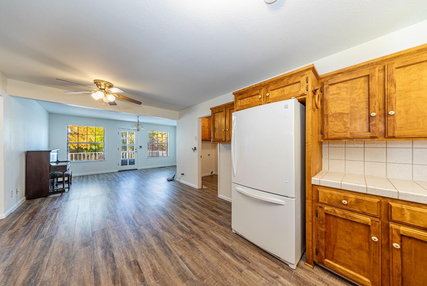 51192 Bon Veu Dr, Oakhurst, CA 93644