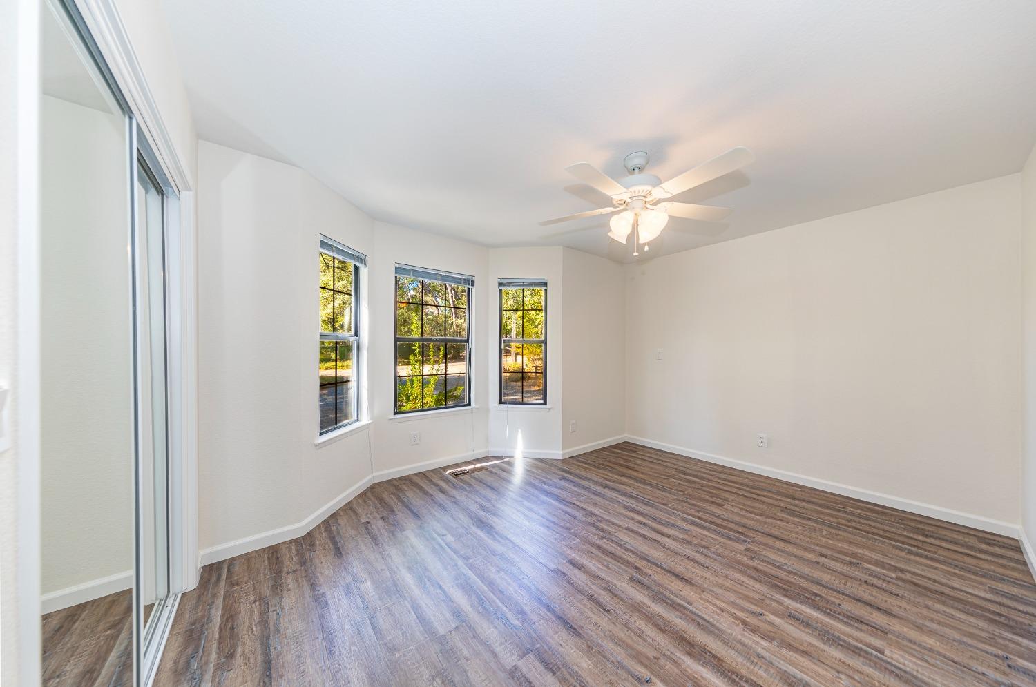 51192 Bon Veu Dr, Oakhurst, CA 93644