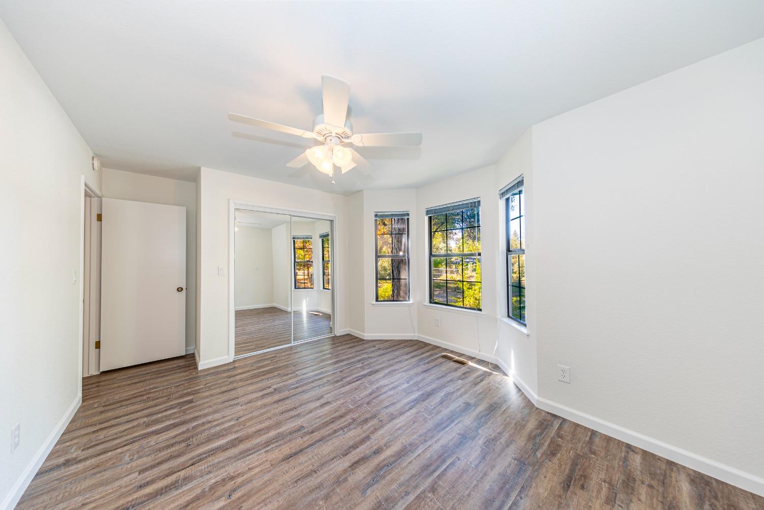 51192 Bon Veu Dr, Oakhurst, CA 93644