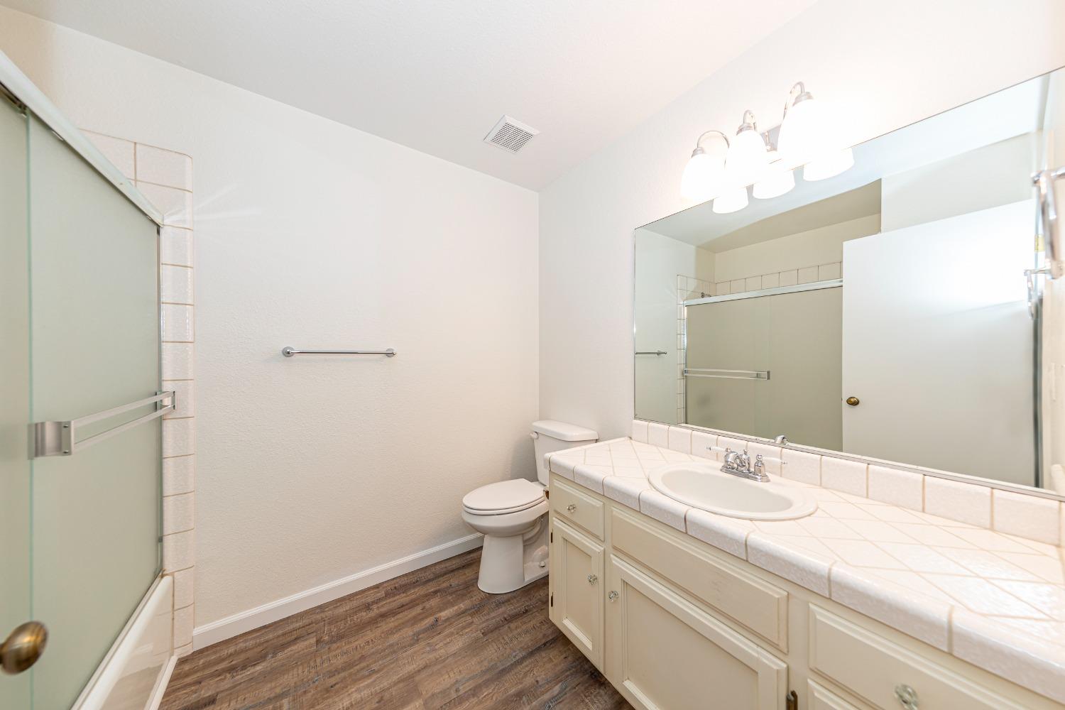 51192 Bon Veu Dr, Oakhurst, CA 93644