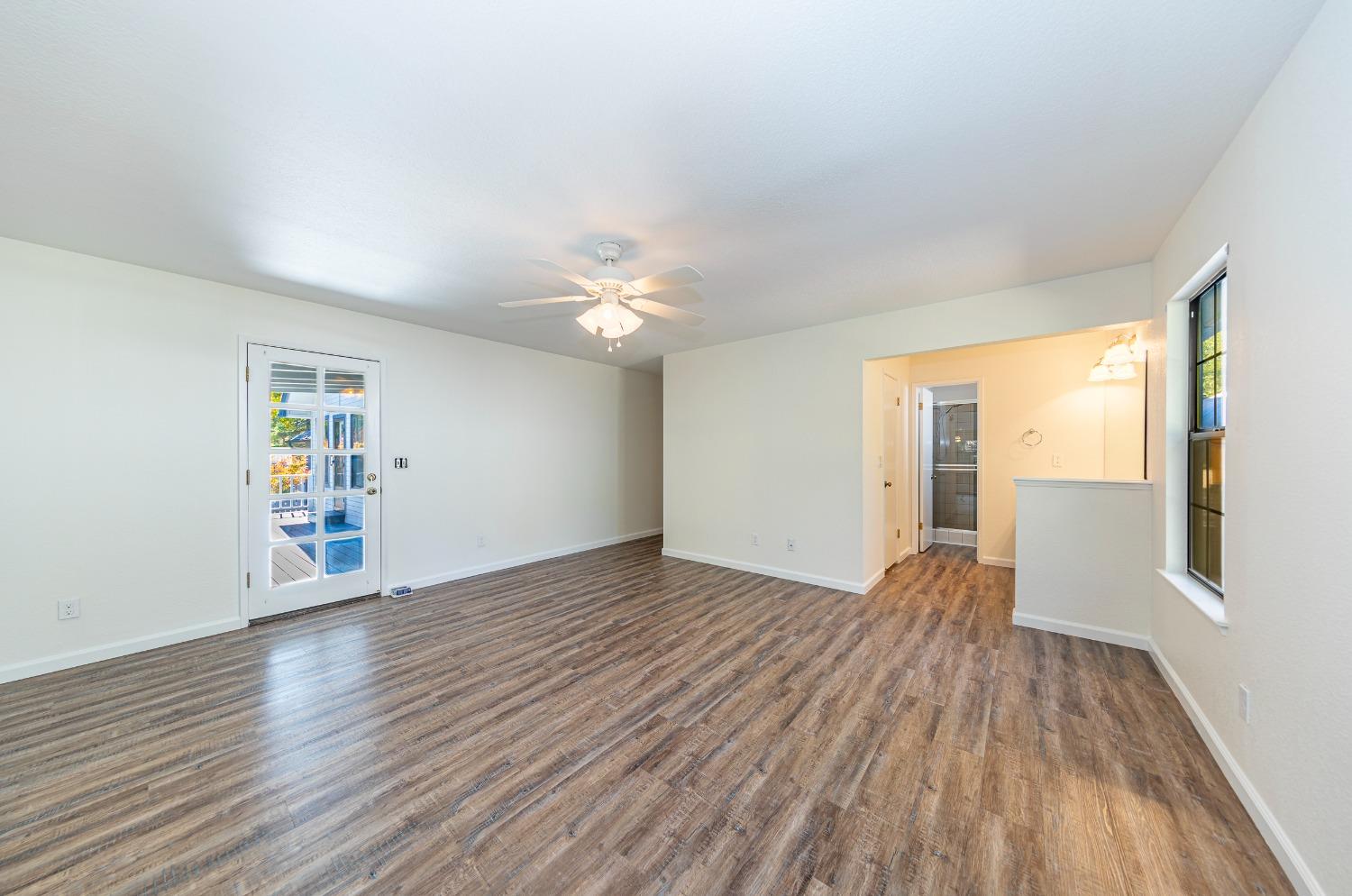 51192 Bon Veu Dr, Oakhurst, CA 93644