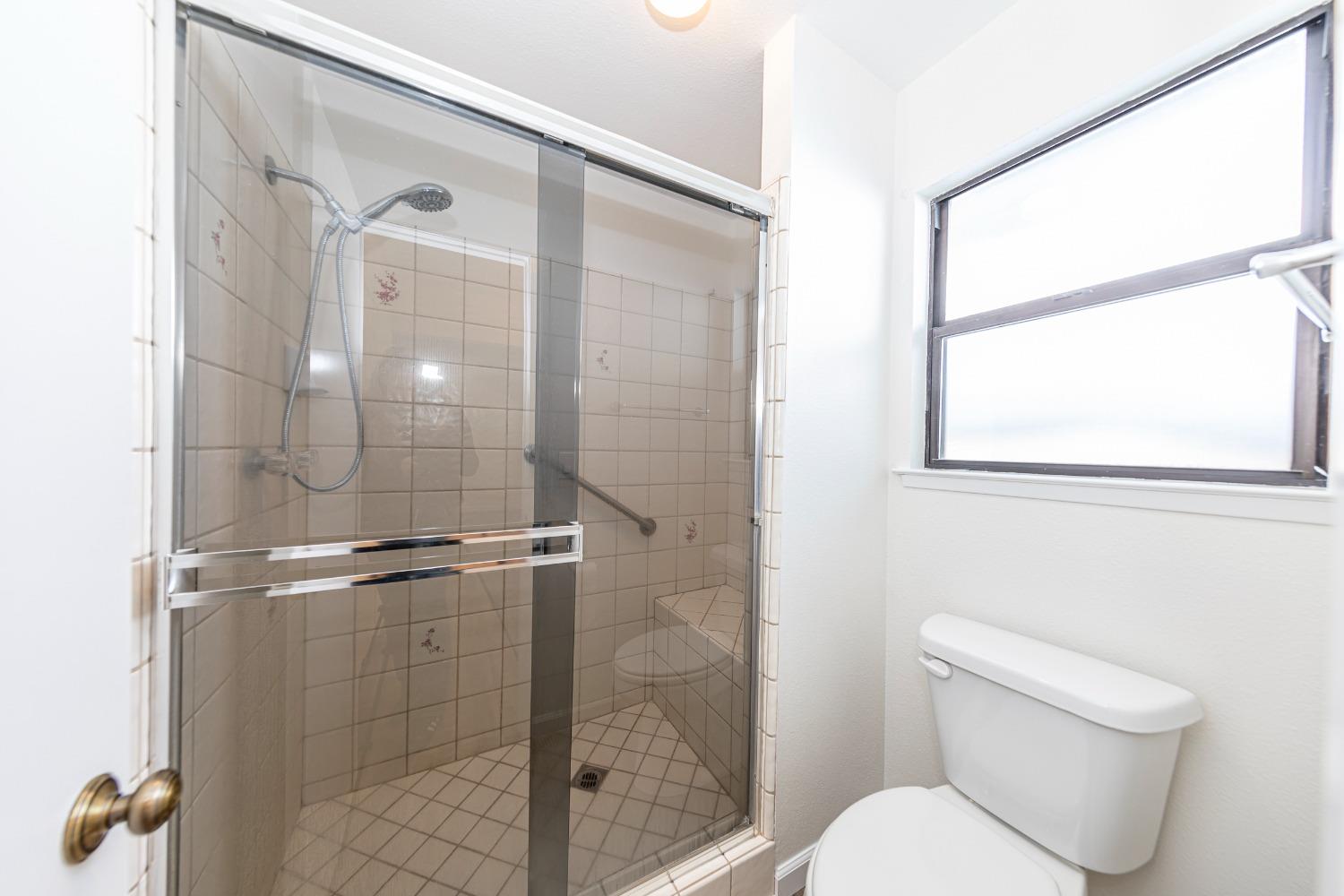 51192 Bon Veu Dr, Oakhurst, CA 93644