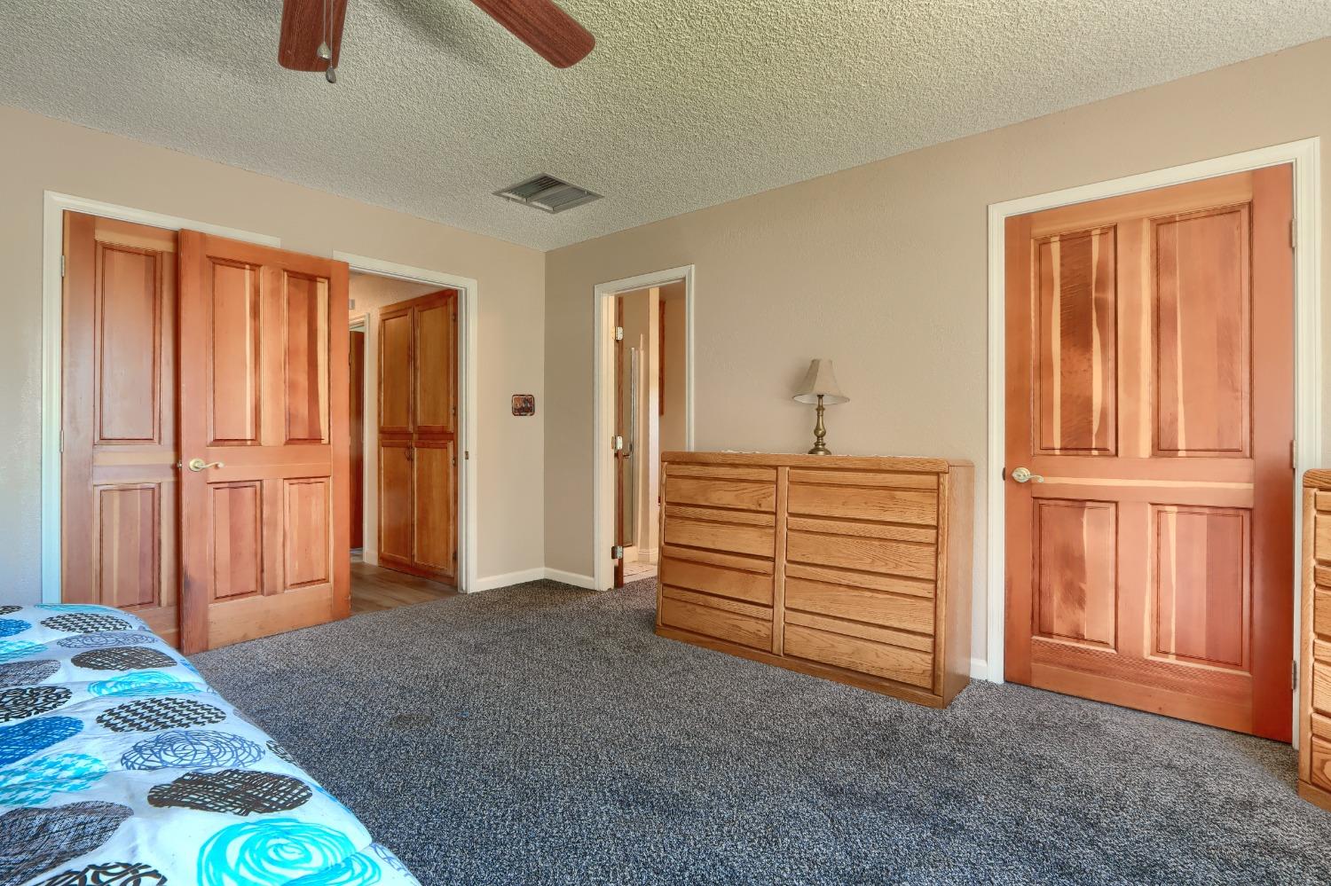 42275 Buckeye Rd, Oakhurst, CA 93644