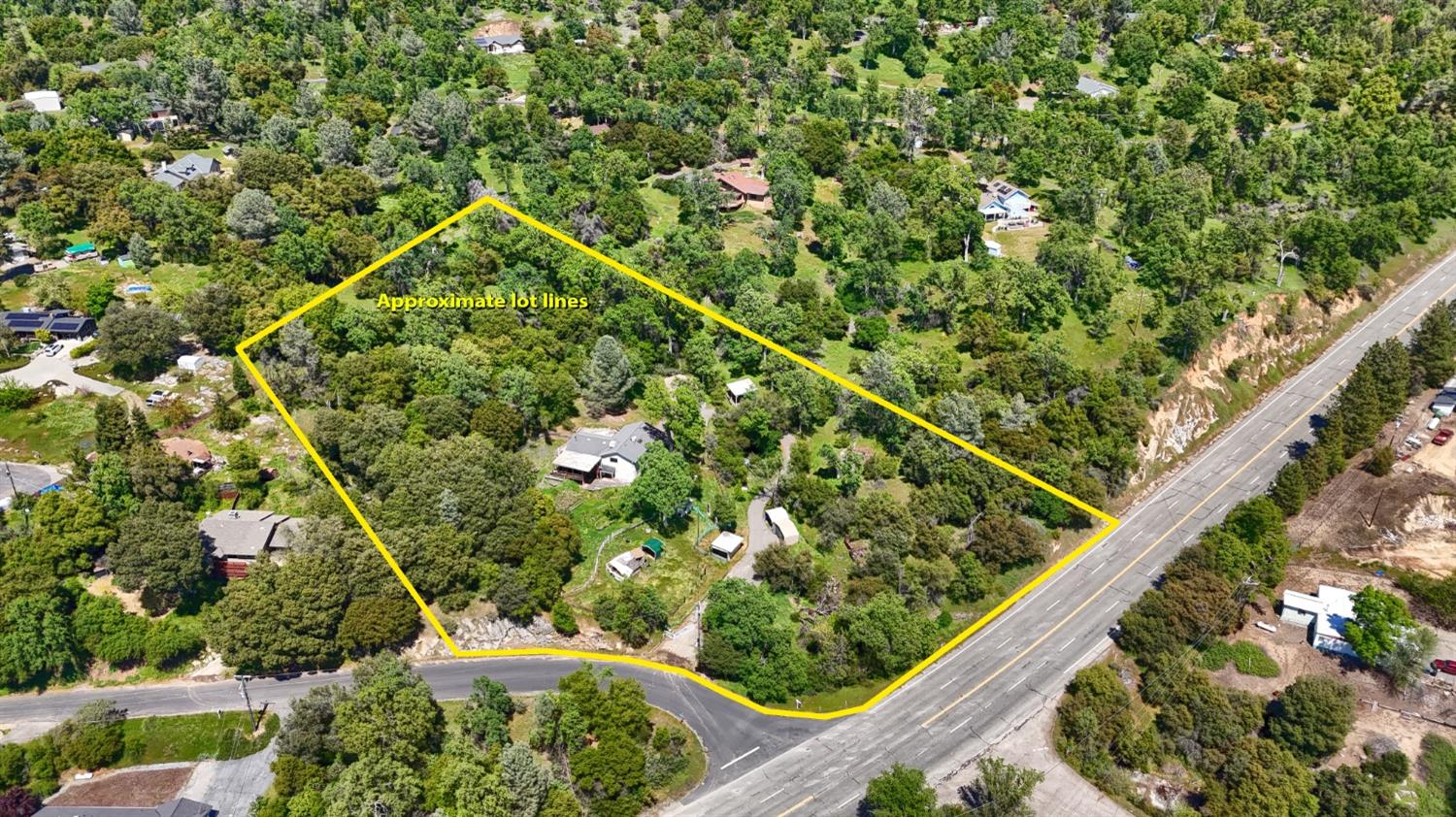 42275 Buckeye Rd, Oakhurst, CA 93644