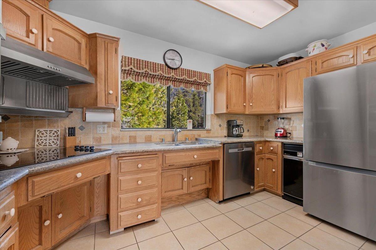 63221 Huntington Vista Rd #83, Huntington Lake, CA 93634