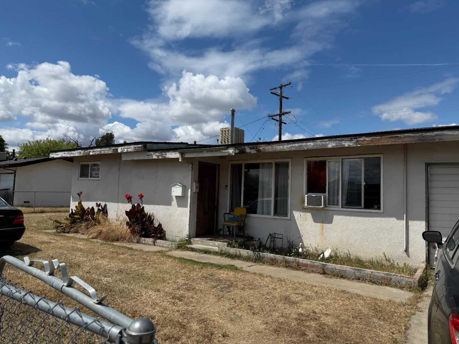 2426 W Andrews Ave, Fresno, CA 93705