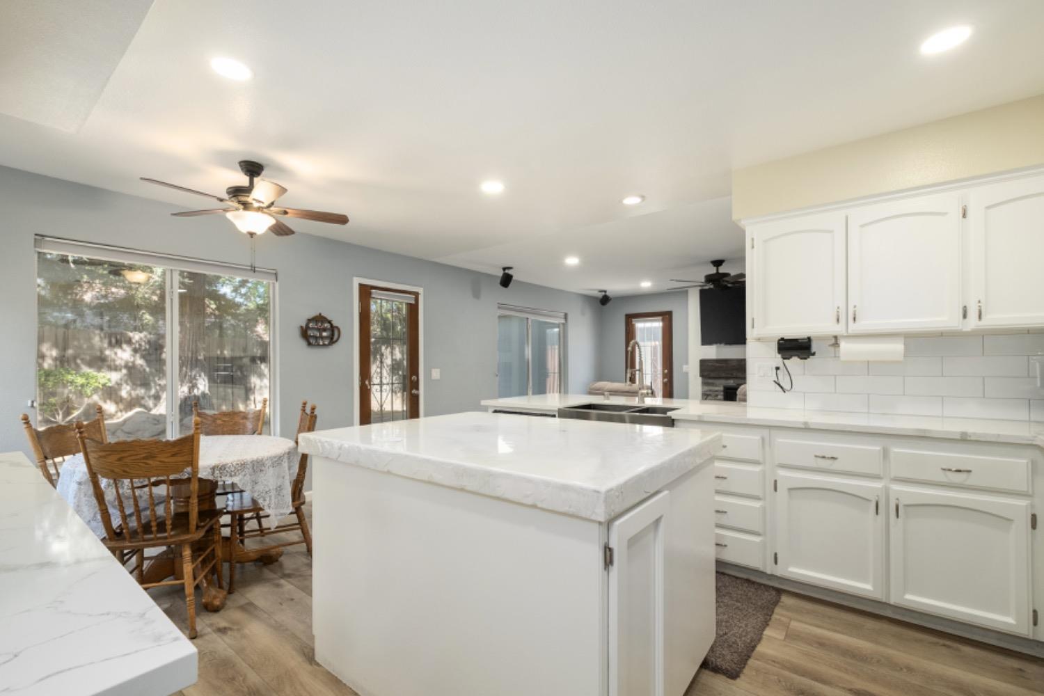 6583 N State Ave, Fresno, CA 93722