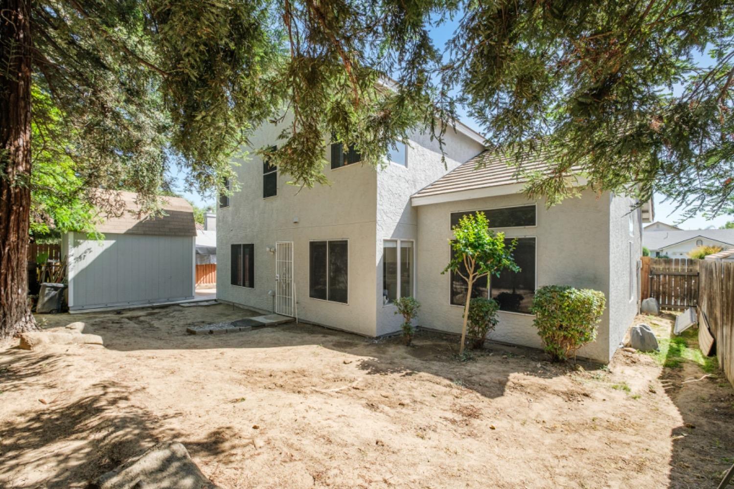 6583 N State Ave, Fresno, CA 93722