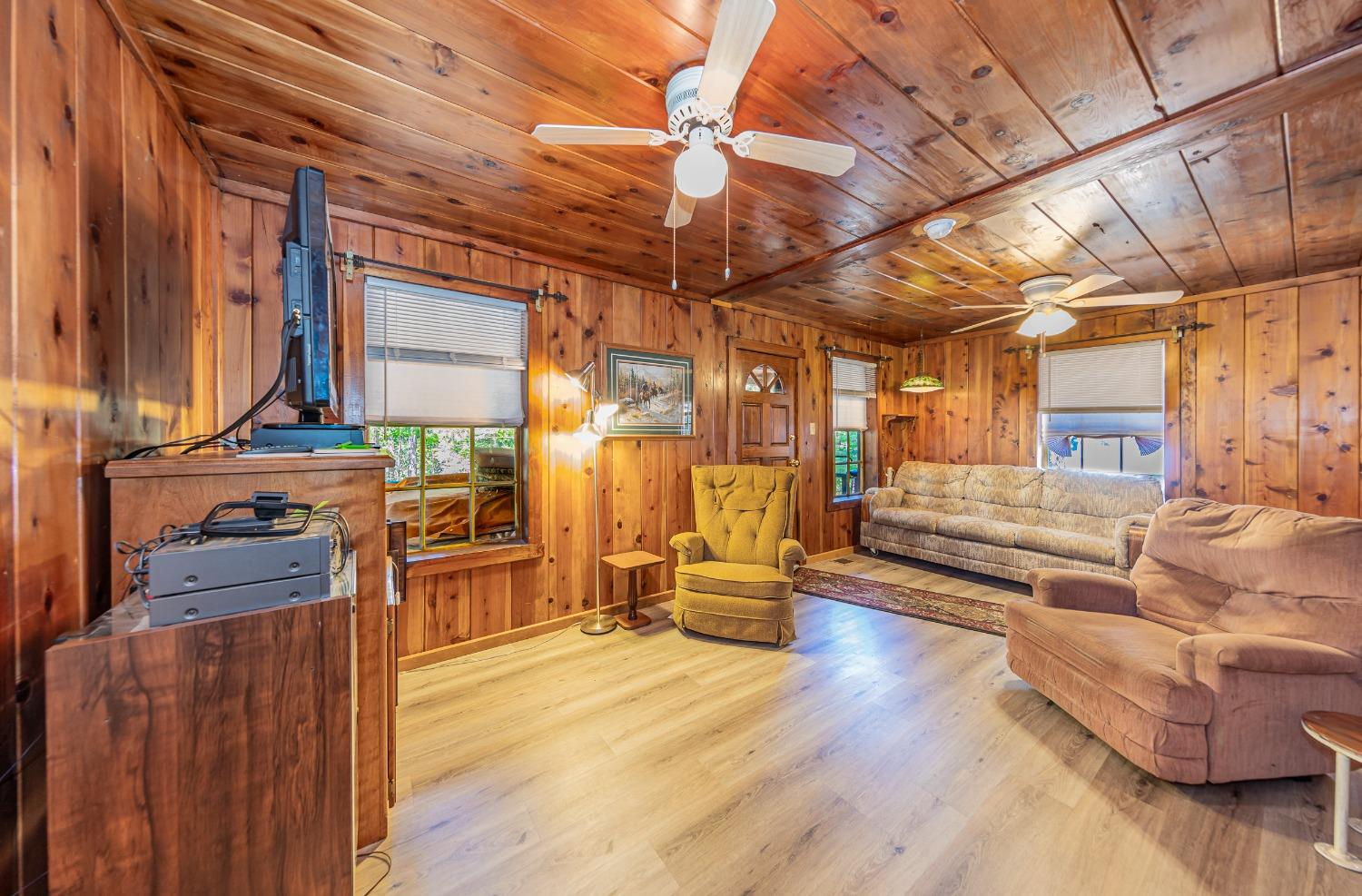 50054 Poplar Rd, Oakhurst, CA 93644
