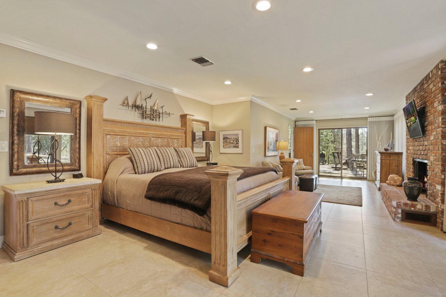 10415 McMahon Rd, Coulterville, CA 95311