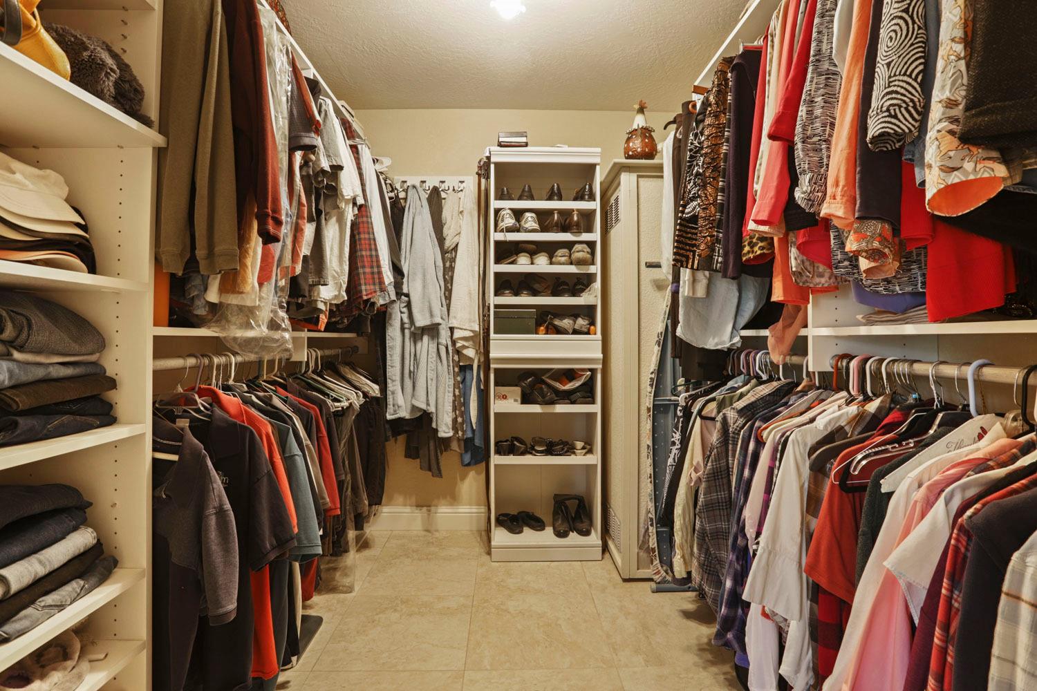 10415 McMahon Rd, Coulterville, CA 95311