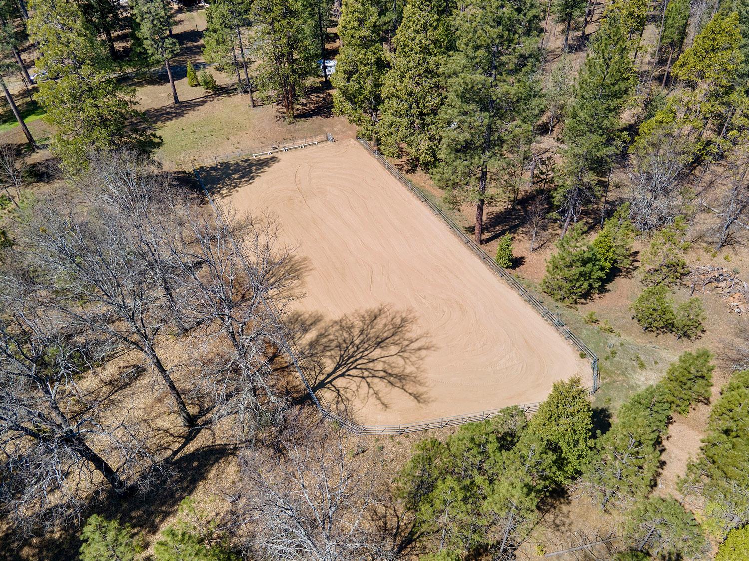 10415 McMahon Rd, Coulterville, CA 95311