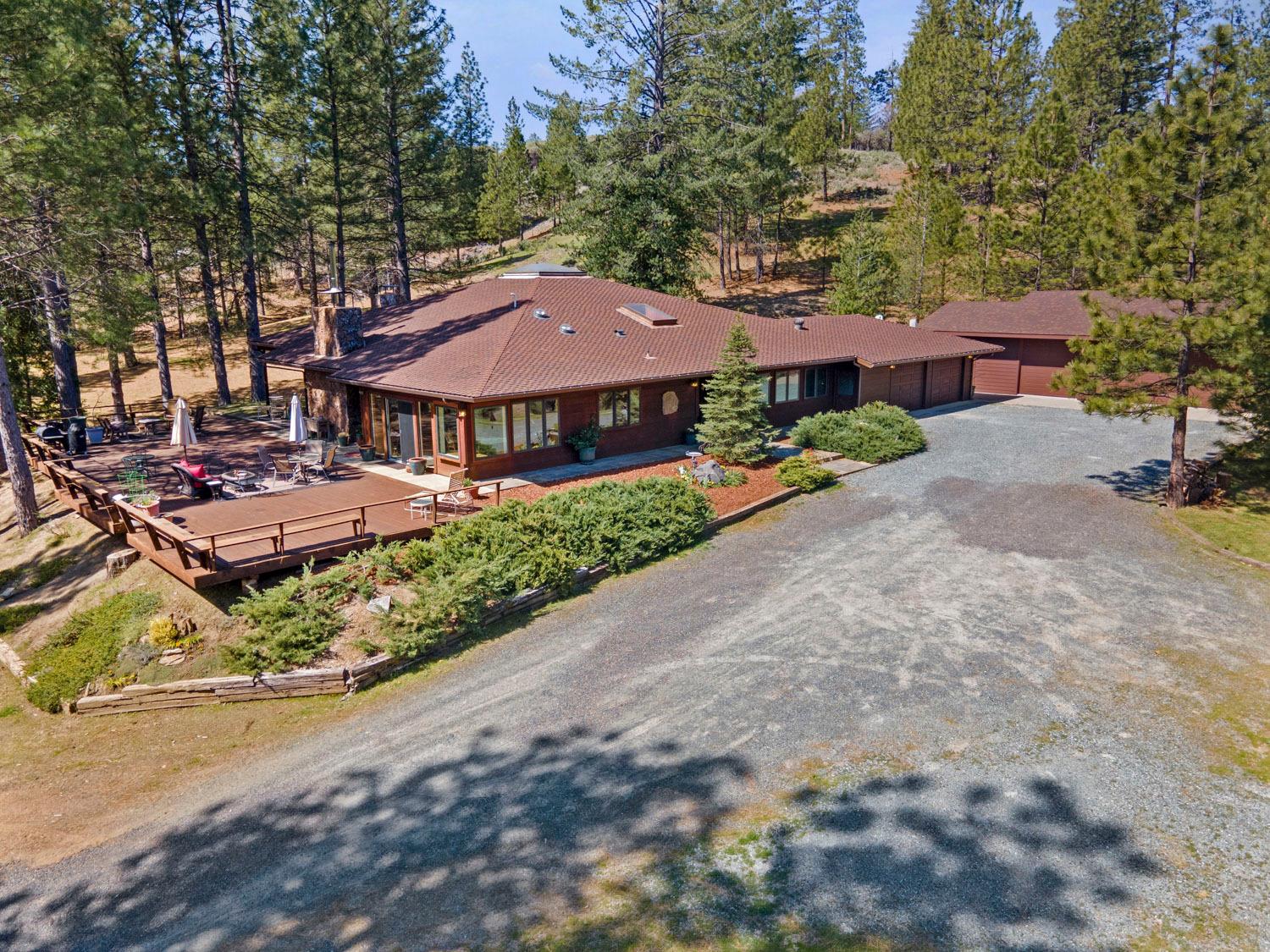 10415 McMahon Rd, Coulterville, CA 95311