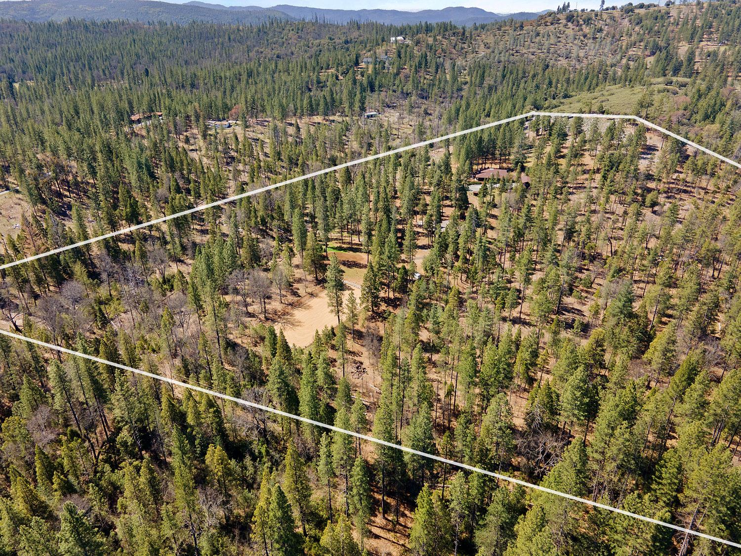 10415 McMahon Rd, Coulterville, CA 95311