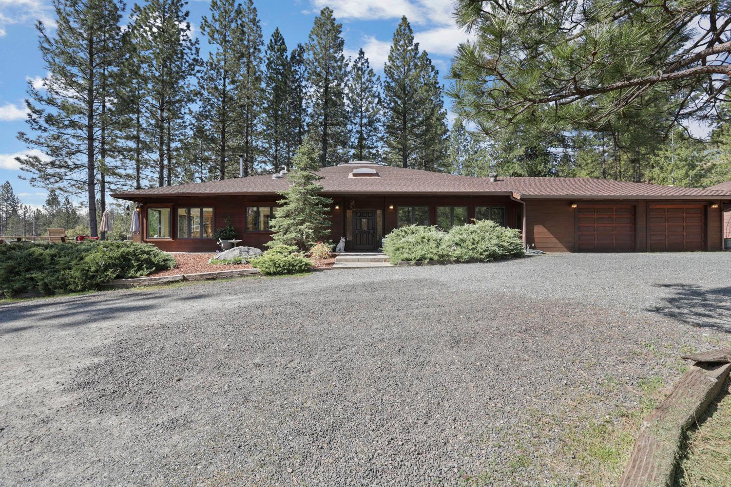 10415 McMahon Rd, Coulterville, CA 95311
