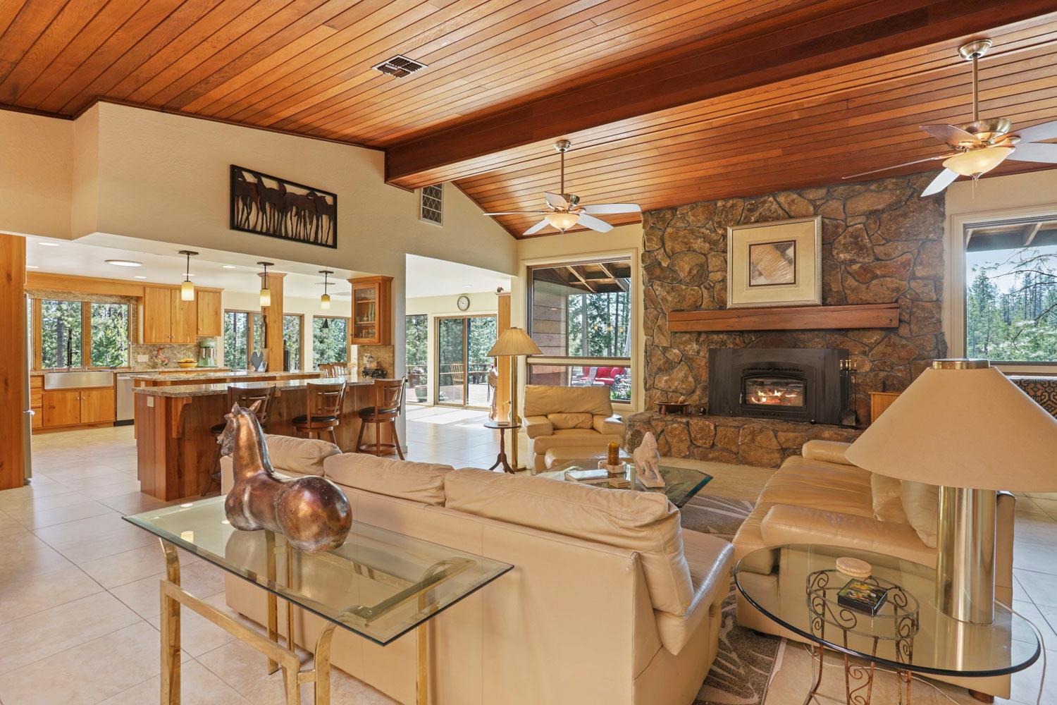 10415 McMahon Rd, Coulterville, CA 95311