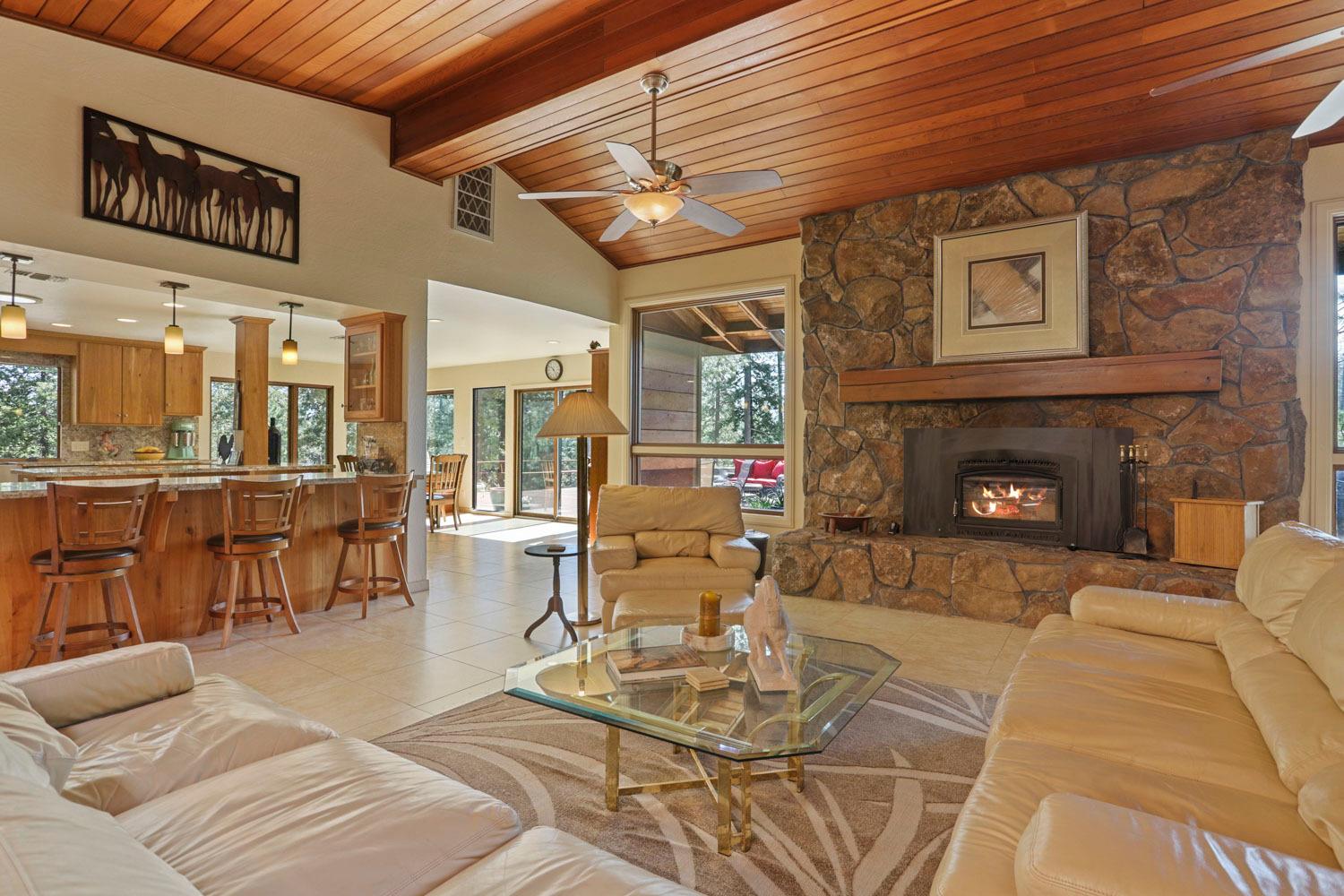 10415 McMahon Rd, Coulterville, CA 95311