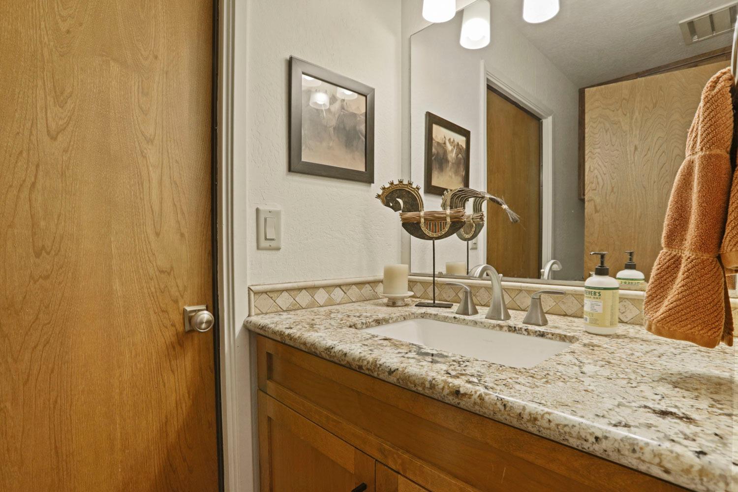 10415 McMahon Rd, Coulterville, CA 95311